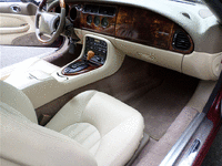 Image 11 of 17 of a 1997 JAGUAR XK8 XK