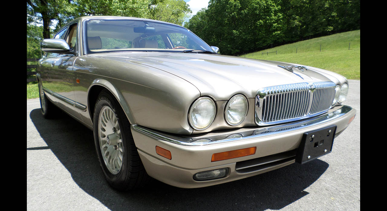 3rd Image of a 1997 JAGUAR XJ6 XJ VANDEN PLAS