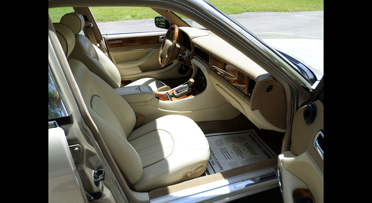 16th Image of a 1997 JAGUAR XJ6 XJ VANDEN PLAS