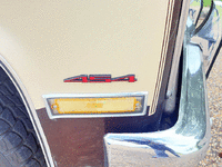 Image 5 of 8 of a 1986 CHEVROLET SUBURBAN 3/4 TON; C20