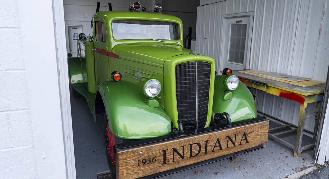 1st Image of a 1936 INDIANA WRECKER