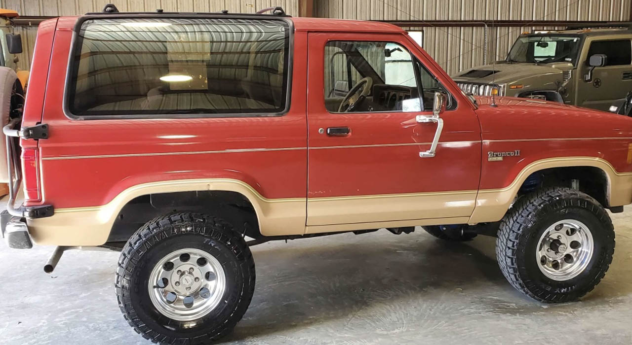 4th Image of a 1988 FORD BRONCO II