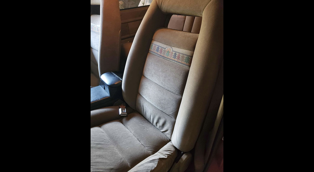 8th Image of a 1988 FORD BRONCO II