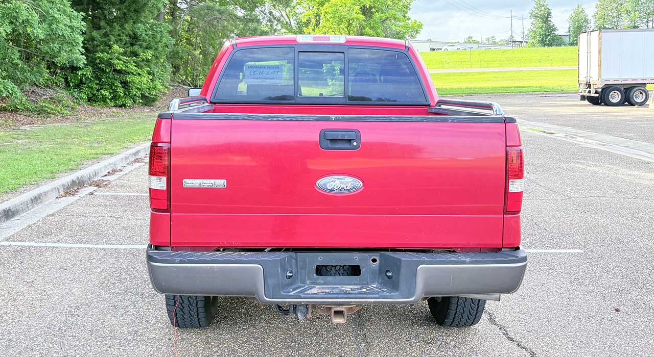 3rd Image of a 2006 FORD F150 FX4