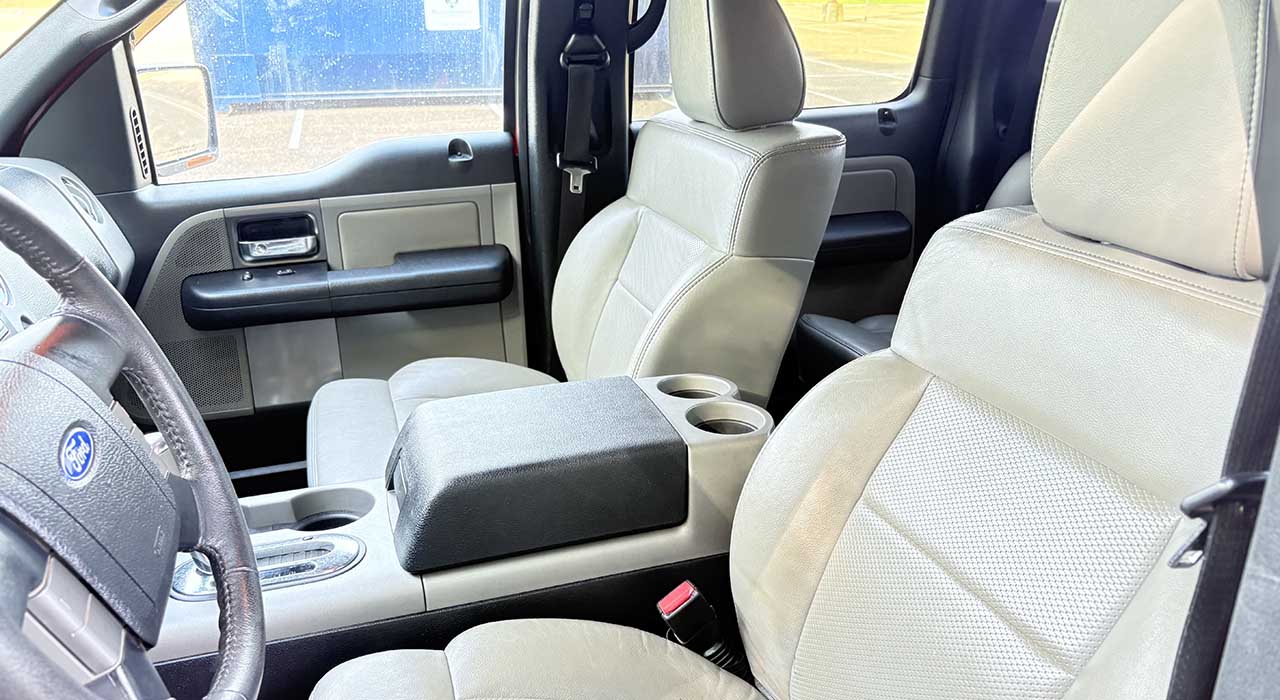4th Image of a 2006 FORD F150 FX4