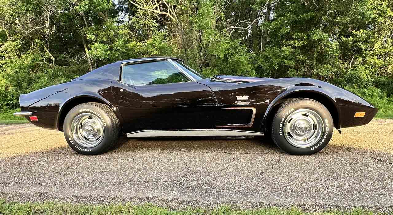 5th Image of a 1973 CHEVROLET CORVETTE RESTOMOD
