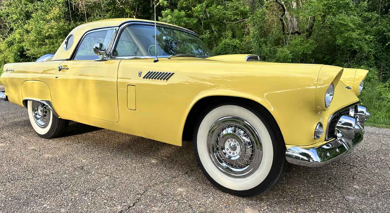 2nd Image of a 1956 FORD THUNDERBIRD