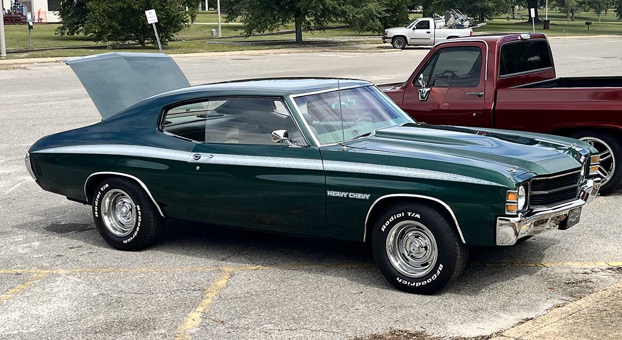 3rd Image of a 1971 CHEVROLET CHEVELLE