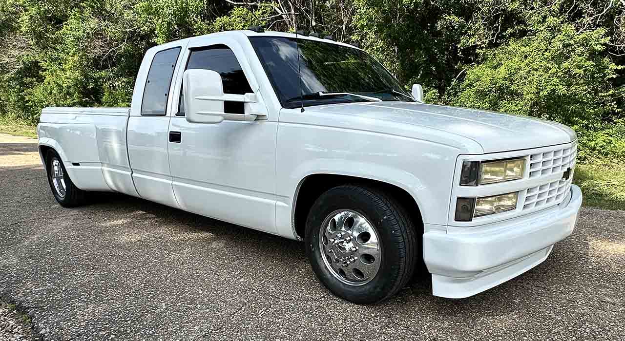 1st Image of a 1994 CHEVROLET C3500 DUALLY