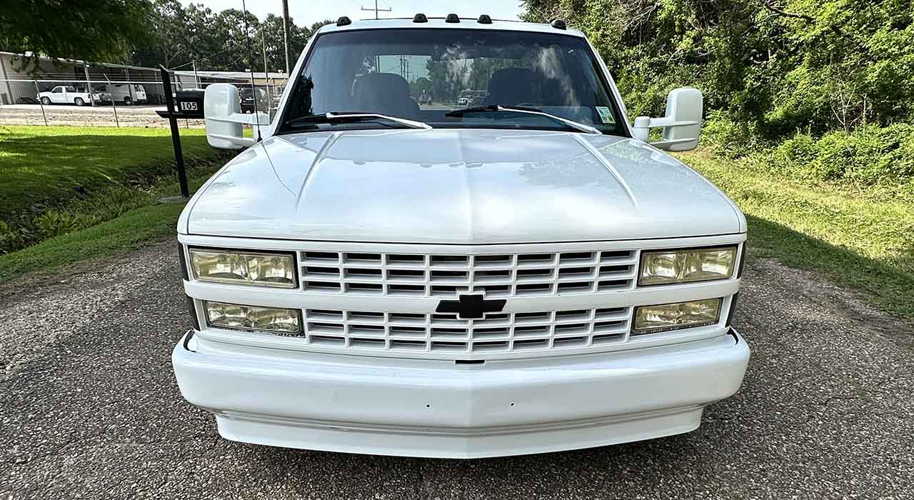 5th Image of a 1994 CHEVROLET C3500 DUALLY