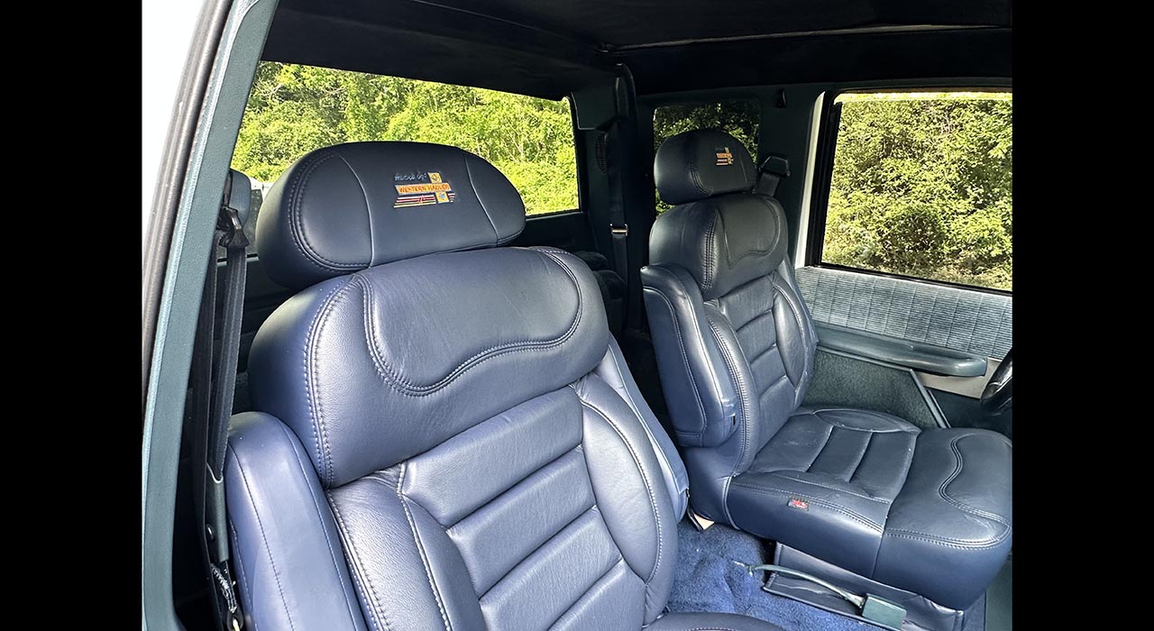 13th Image of a 1994 CHEVROLET C3500 DUALLY