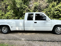 Image 5 of 17 of a 1994 CHEVROLET C3500 DUALLY