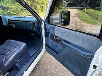 Image 11 of 17 of a 1994 CHEVROLET C3500 DUALLY