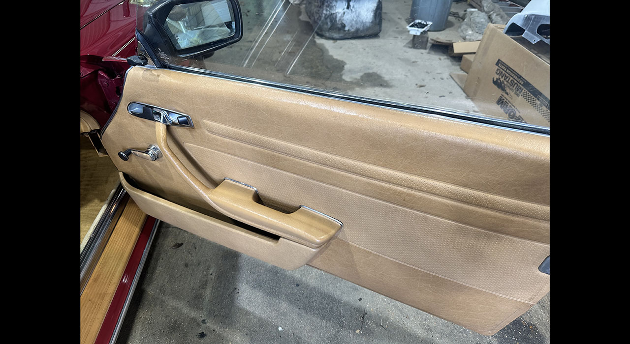 12th Image of a 1980 MERCEDES 280SL