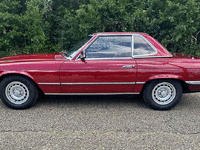 Image 5 of 17 of a 1980 MERCEDES 280SL