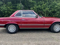 Image 6 of 17 of a 1980 MERCEDES 280SL