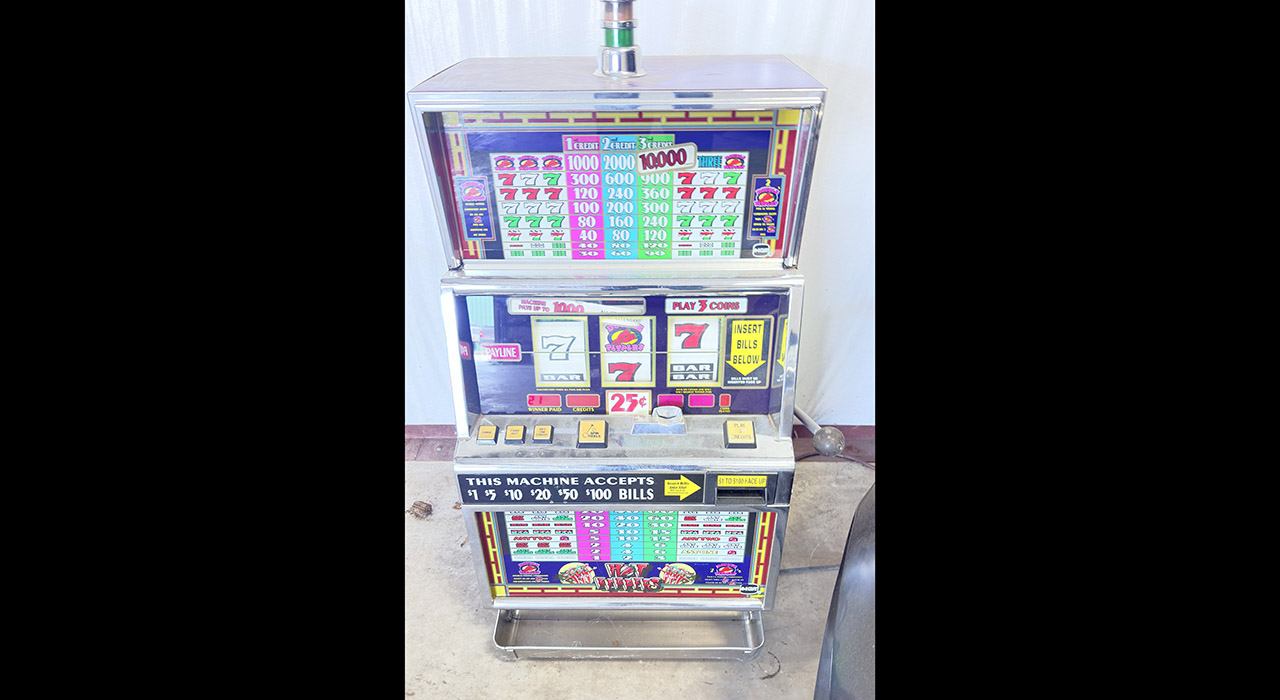 0th Image of a N/A HOT PEPPERS SOLT MACHINE