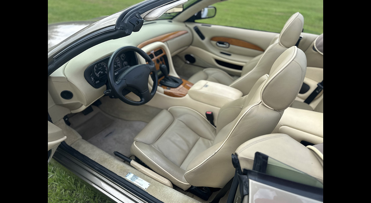 8th Image of a 2002 ASTON MARTIN DB7 VANTAGE VOLANTE