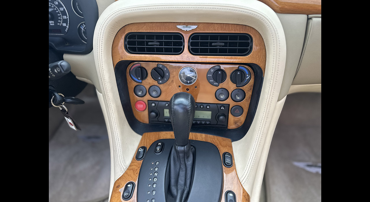 14th Image of a 2002 ASTON MARTIN DB7 VANTAGE VOLANTE