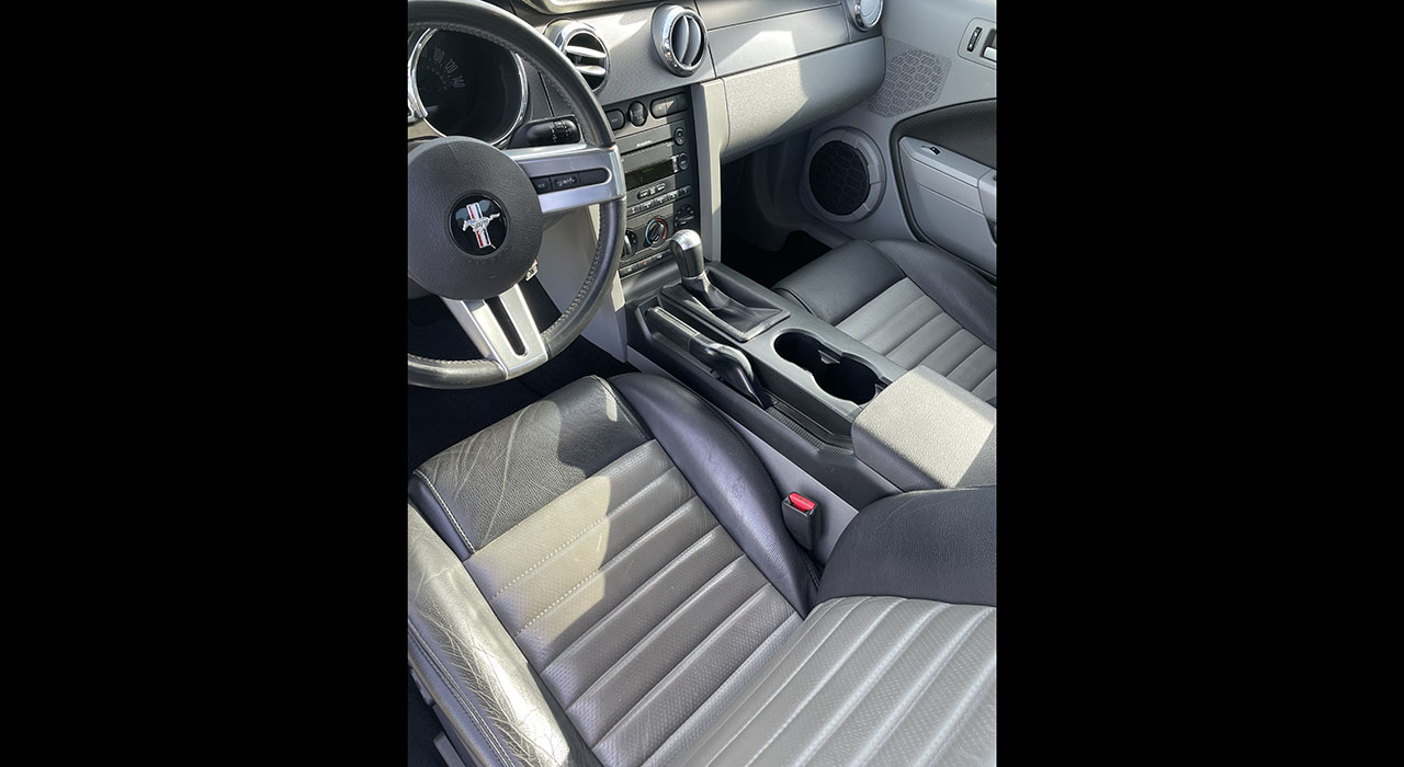 5th Image of a 2007 FORD MUSTANG GT