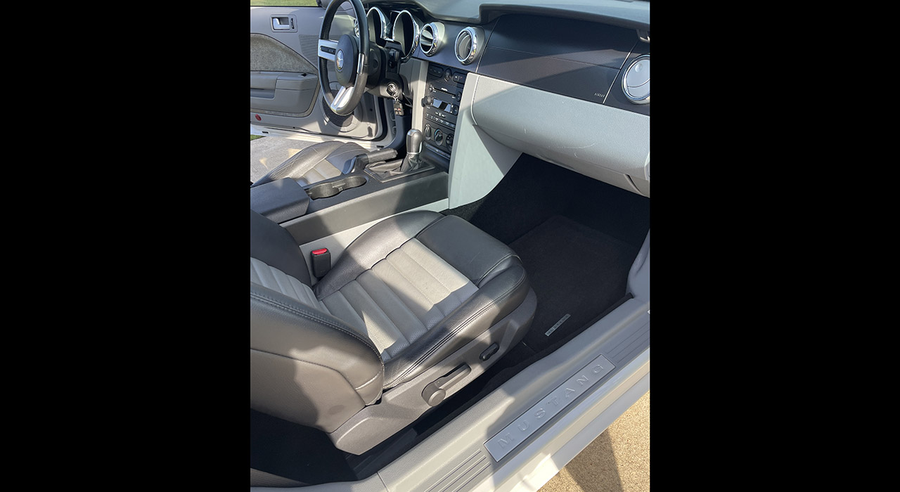 6th Image of a 2007 FORD MUSTANG GT