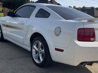 Image 3 of 14 of a 2007 FORD MUSTANG GT