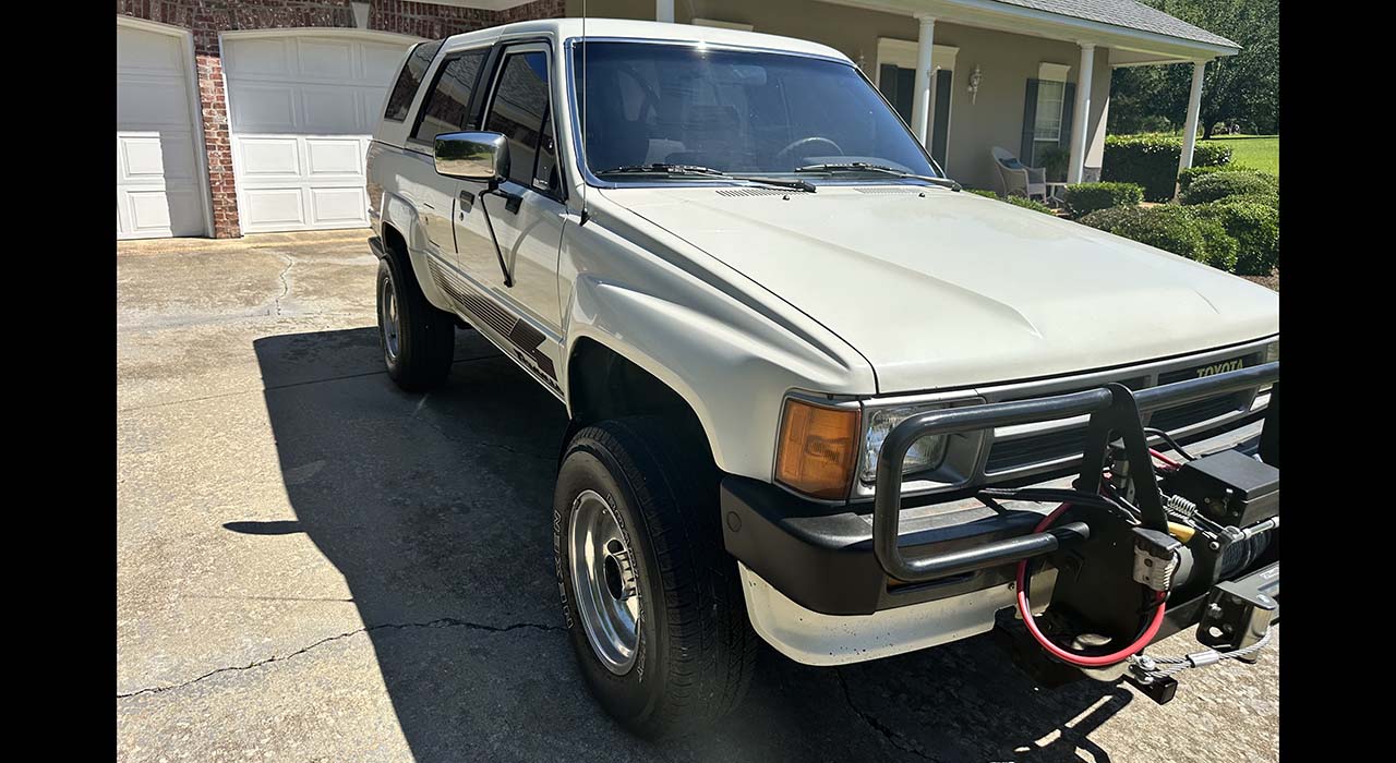 1st Image of a 1988 TOYOTA 4RUNNER DLX