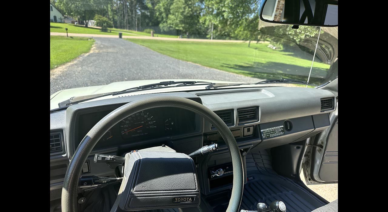 9th Image of a 1988 TOYOTA 4RUNNER DLX