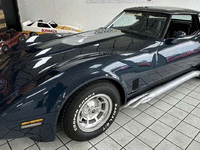 Image 2 of 24 of a 1981 CHEVROLET CORVETTE