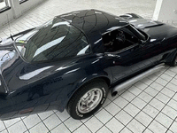Image 8 of 24 of a 1981 CHEVROLET CORVETTE
