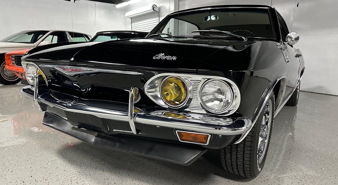 2nd Image of a 1965 CHEVROLET CORVAIR MONZA
