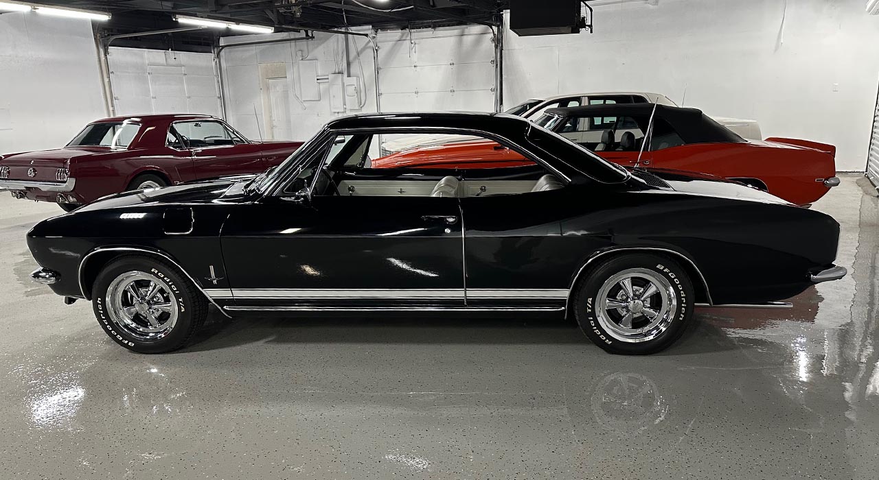4th Image of a 1965 CHEVROLET CORVAIR MONZA
