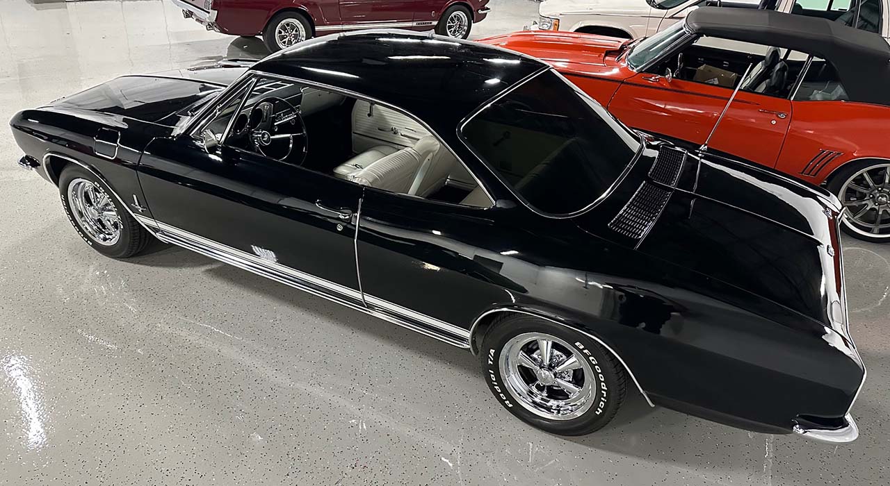 5th Image of a 1965 CHEVROLET CORVAIR MONZA
