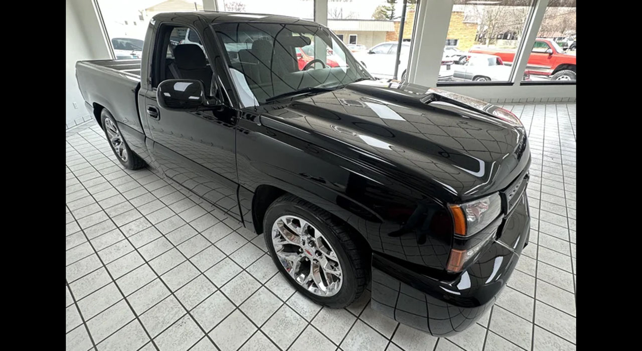3rd Image of a 2006 CHEVROLET SILVERADO 1500