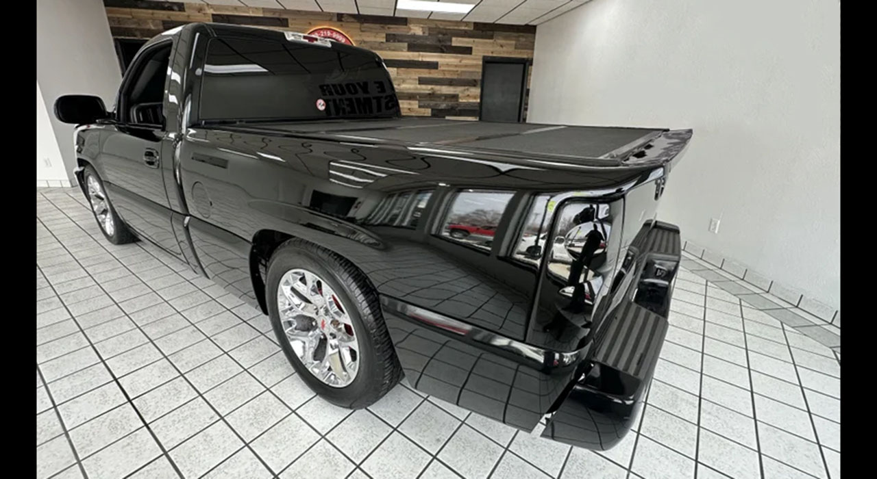4th Image of a 2006 CHEVROLET SILVERADO 1500