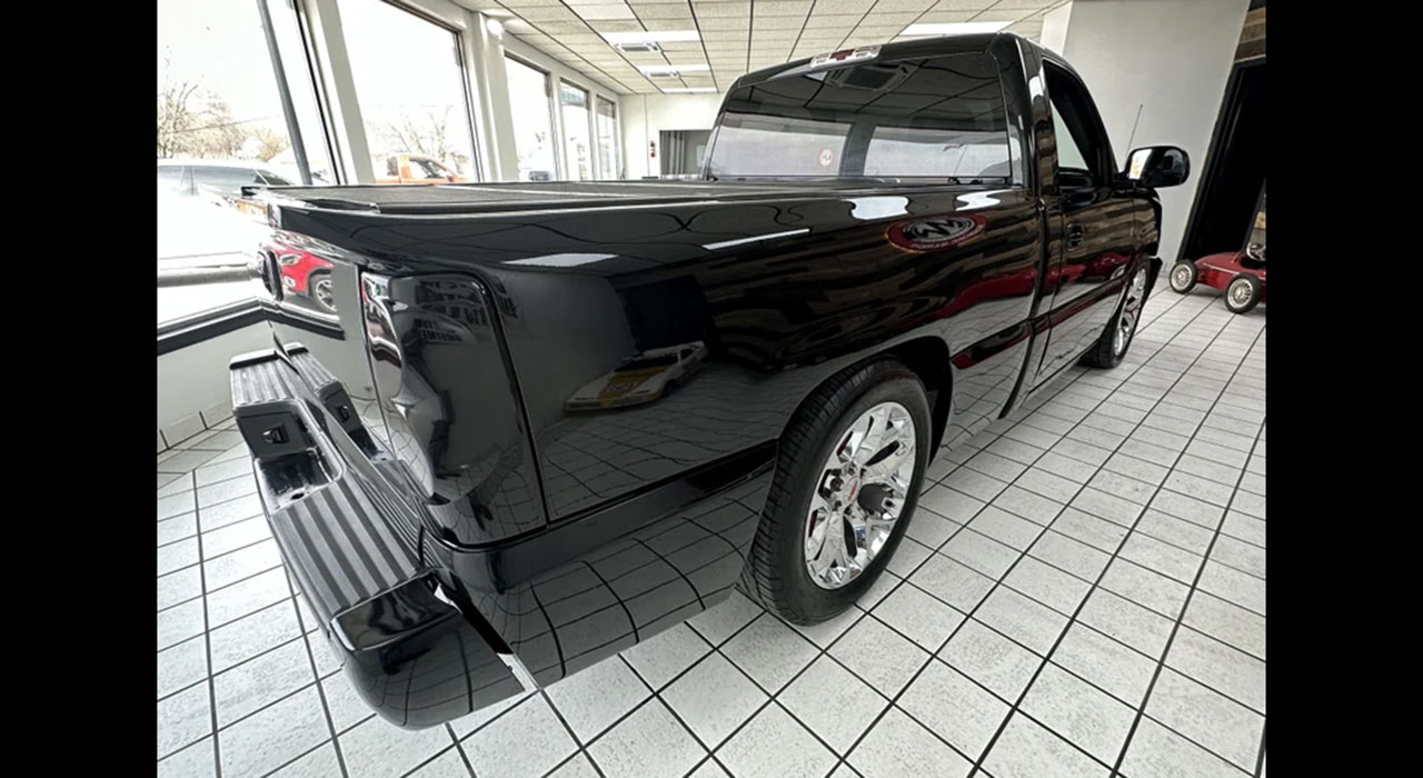 5th Image of a 2006 CHEVROLET SILVERADO 1500