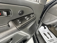 Image 12 of 22 of a 2006 CHEVROLET SILVERADO 1500