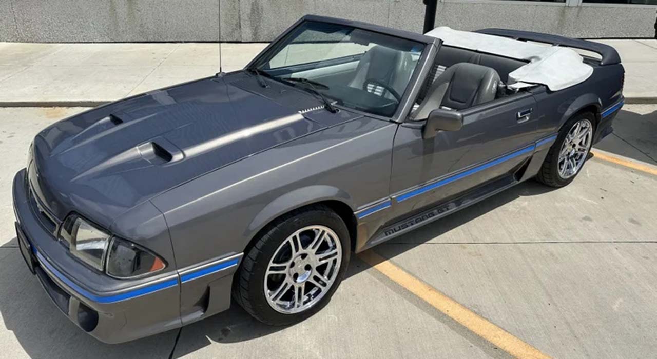 3rd Image of a 1989 FORD MUSTANG GT