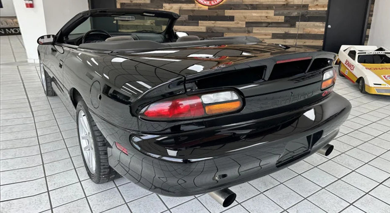 4th Image of a 2000 CHEVROLET CAMARO SS