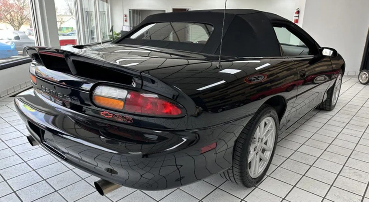 7th Image of a 2000 CHEVROLET CAMARO SS
