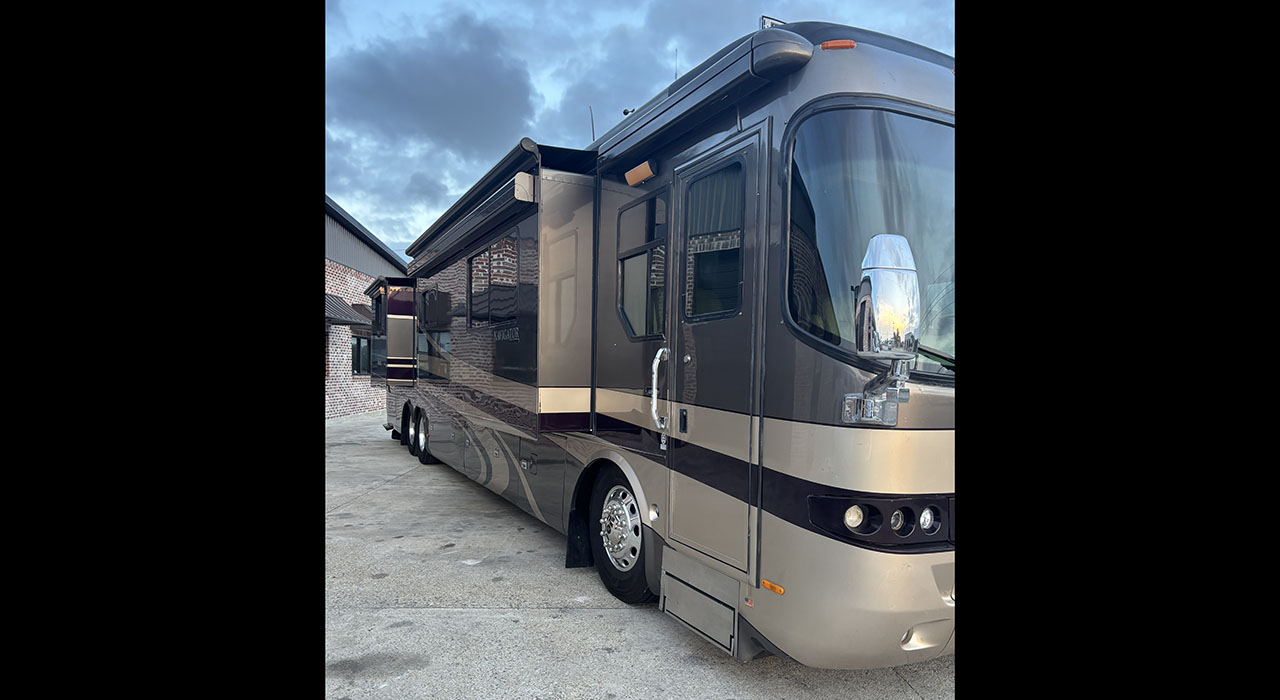 1st Image of a 2006 HOLIDAY RAMBLER NAVIGATOR