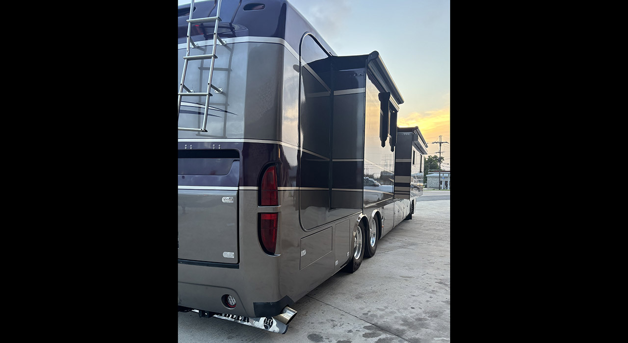 3rd Image of a 2006 HOLIDAY RAMBLER NAVIGATOR