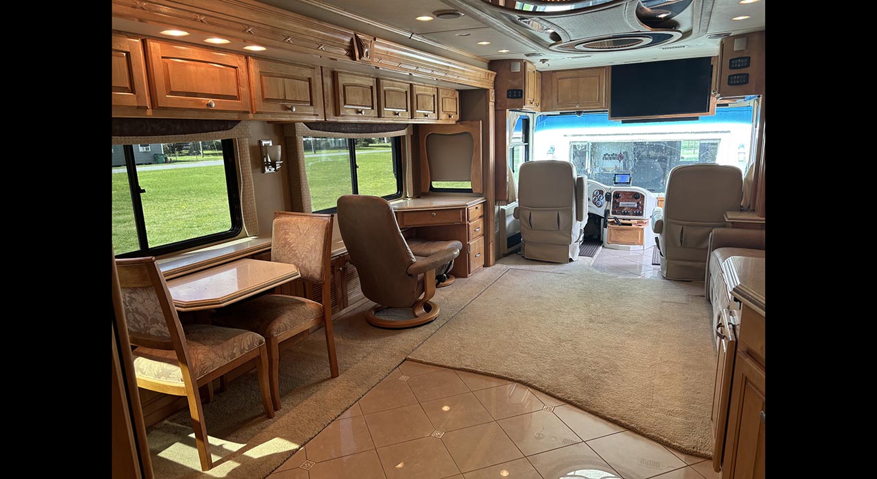 5th Image of a 2006 HOLIDAY RAMBLER NAVIGATOR