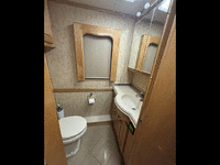 Image 9 of 11 of a 2006 HOLIDAY RAMBLER NAVIGATOR