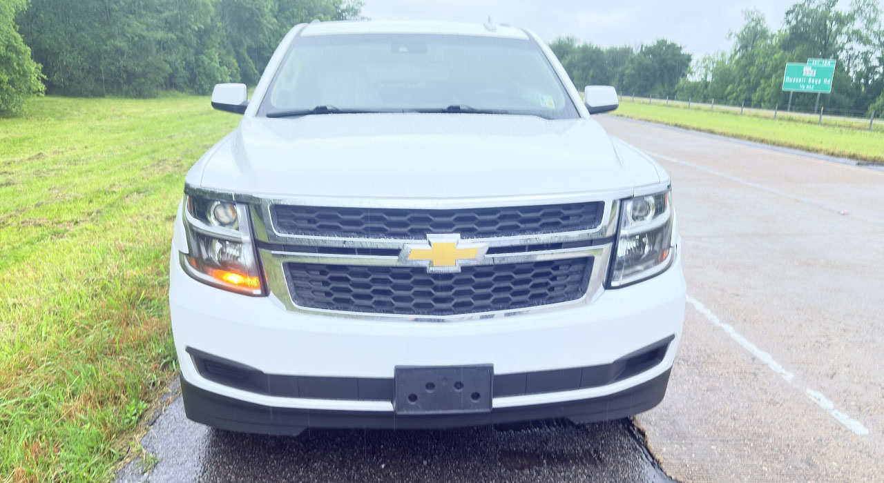2nd Image of a 2017 CHEVROLET SUBURBAN Z71