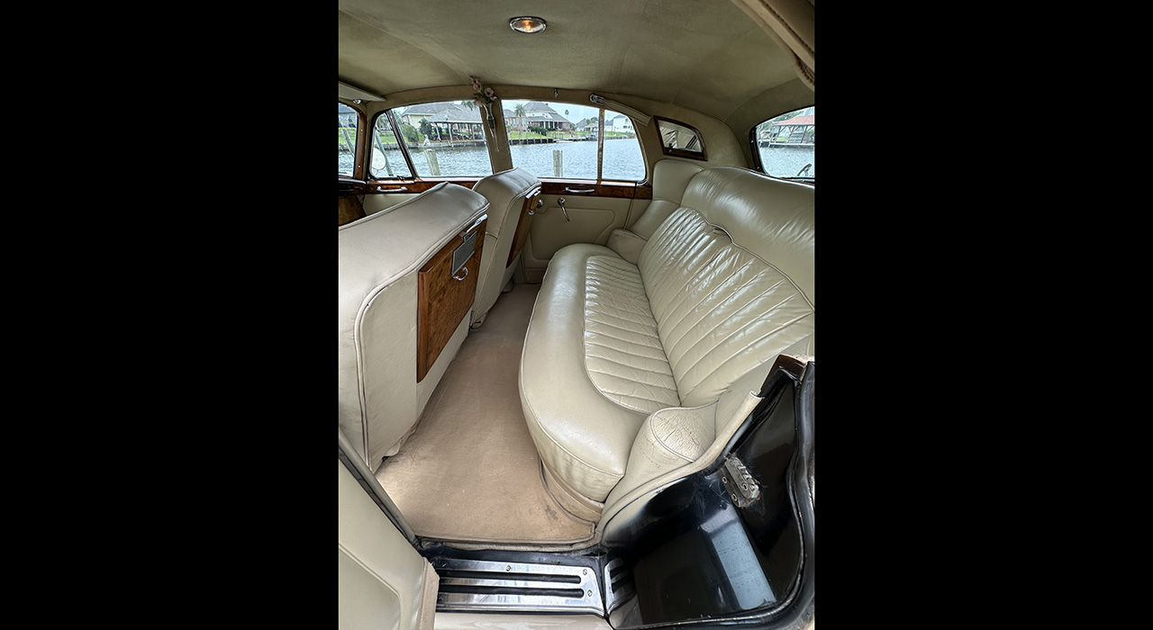 9th Image of a 1960 ROLLS ROYCE SILVER CLOUD 2