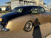 Image 4 of 19 of a 1960 ROLLS ROYCE SILVER CLOUD 2