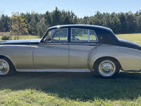 Image 5 of 19 of a 1960 ROLLS ROYCE SILVER CLOUD 2