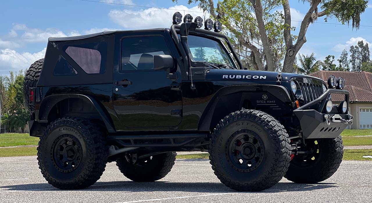 3rd Image of a 2011 JEEP WRANGLER RUBICON
