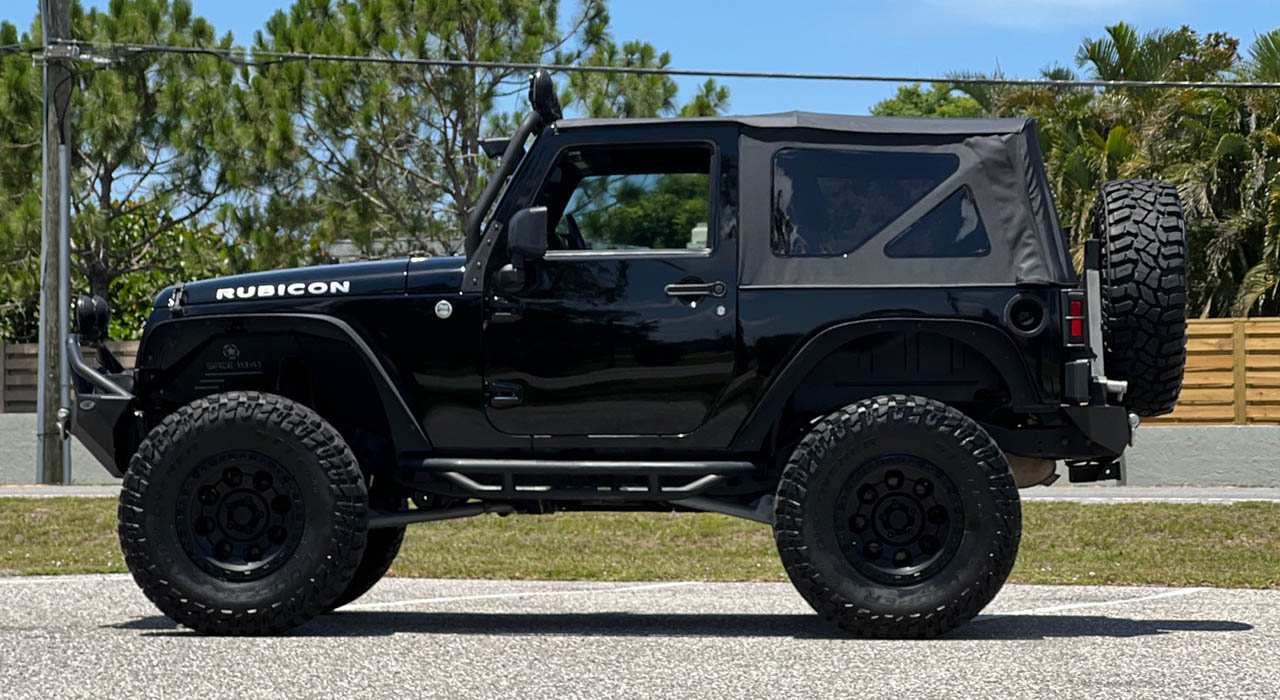 4th Image of a 2011 JEEP WRANGLER RUBICON